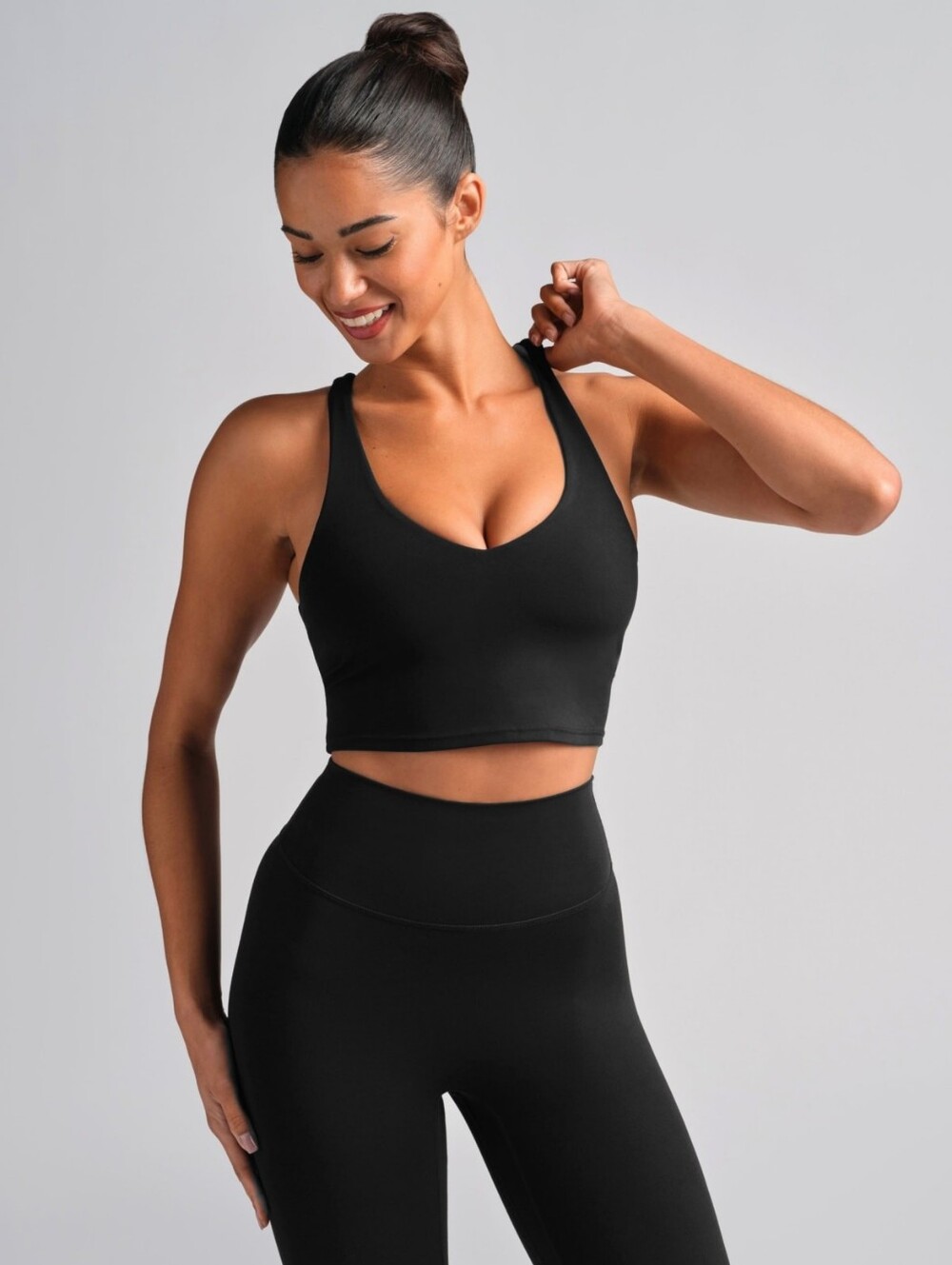 WORN ONCE Comfrt Core V-Neck Crop Tank - Black